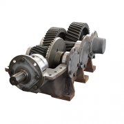 1）机器人轻量化：采取碳纤维、镁铝合金等轻量