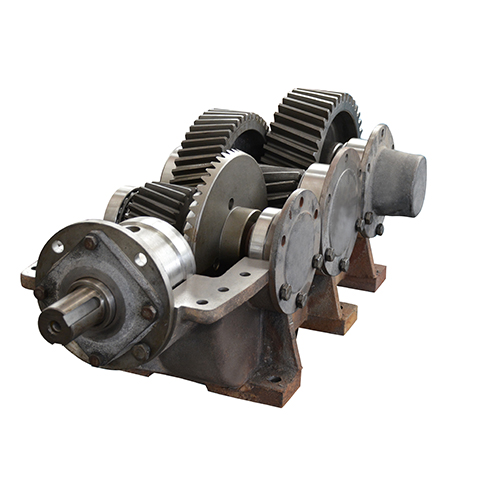 1）机器人轻量化：采取碳纤维、镁铝合金等轻量化材料