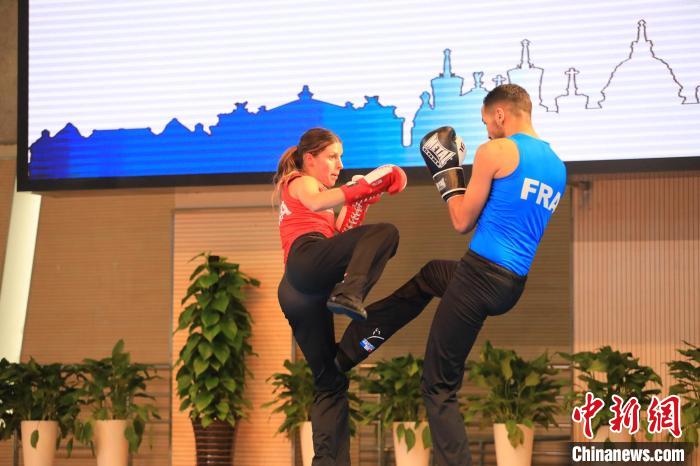 中法拳击世界冠军在上海