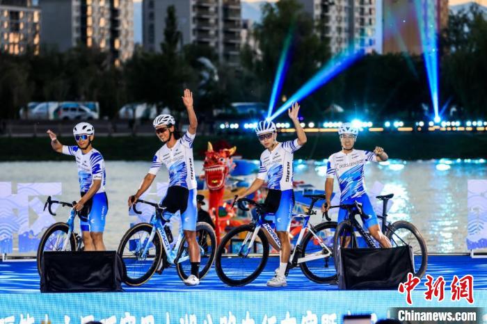 新疆第十六届环赛里木湖公路自行车赛在精河县