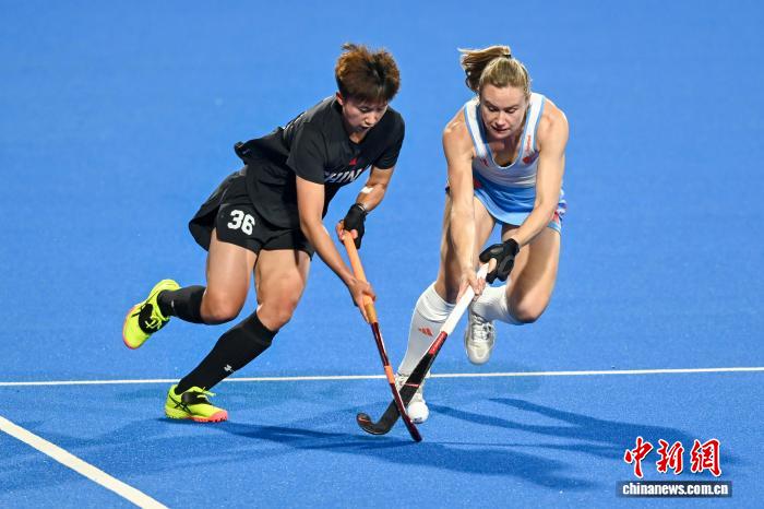 中国女曲首战不敌荷兰 遭遇三球失利