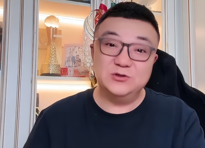 国足第三门将马镇入选引争议 董路：选人标准非