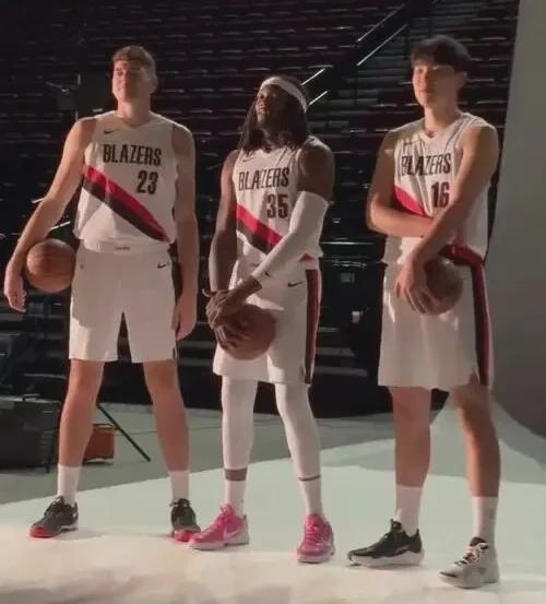 文班亚马全票当选DPOY 成NBA历史首位全票得主