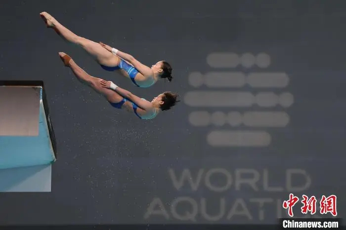 陈芋汐全红婵女子单人10米台包揽金银牌